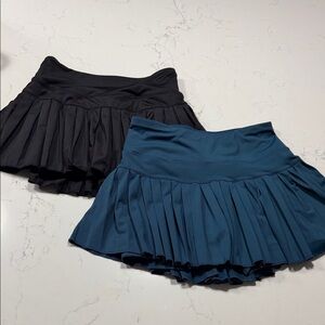 Chic Black and Blue Gold Hinge pleated skirts